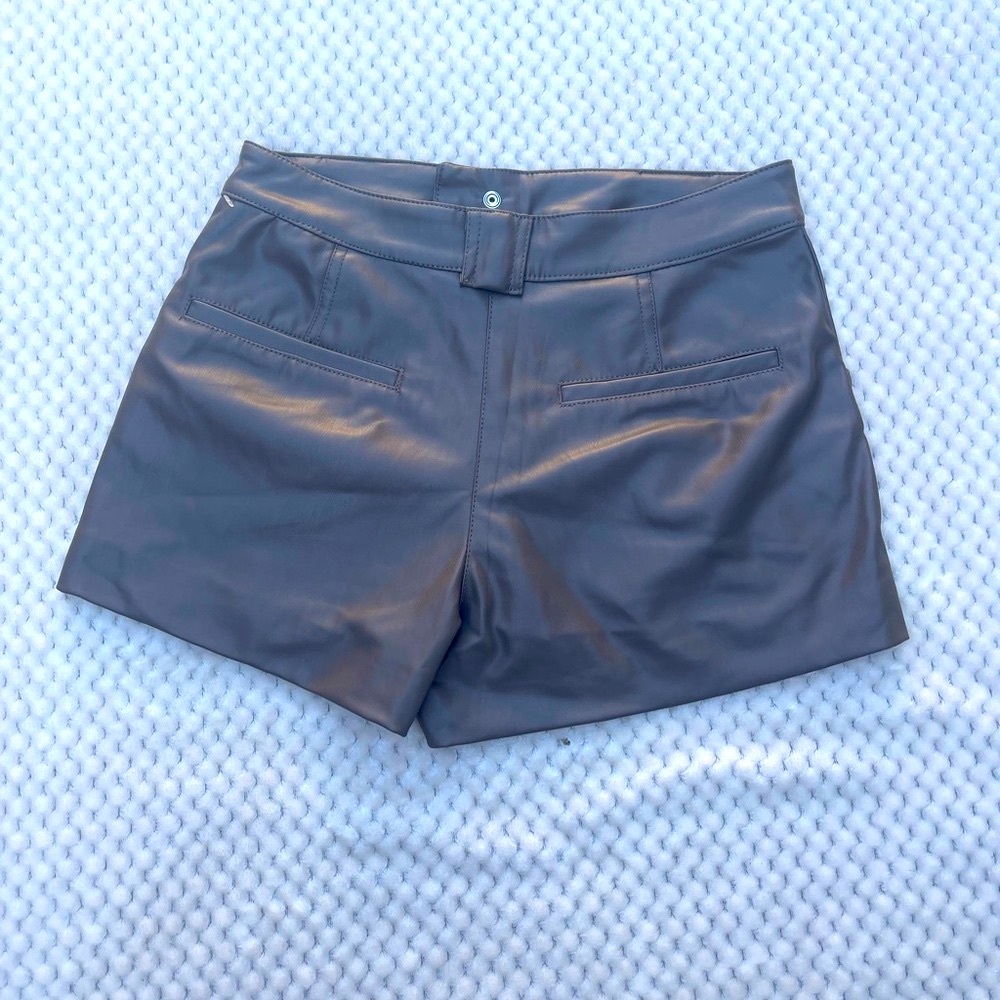 Zara Black Faux Leather Cargo Shorts - Picture 3 of 8